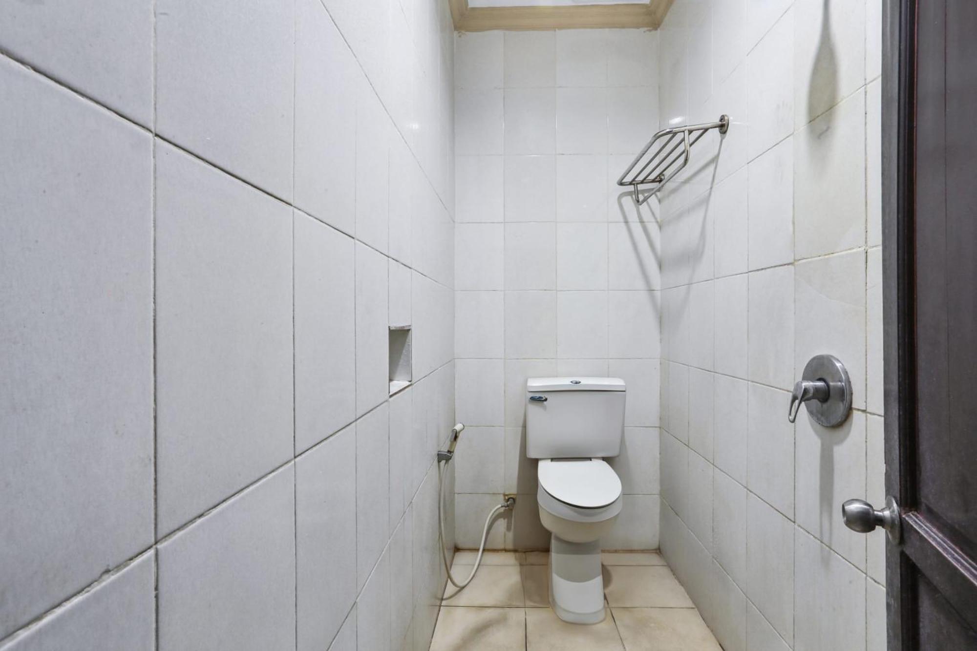 Collection O 93163 Hotel Grand Kartika Pare-Pare Ngoại thất bức ảnh