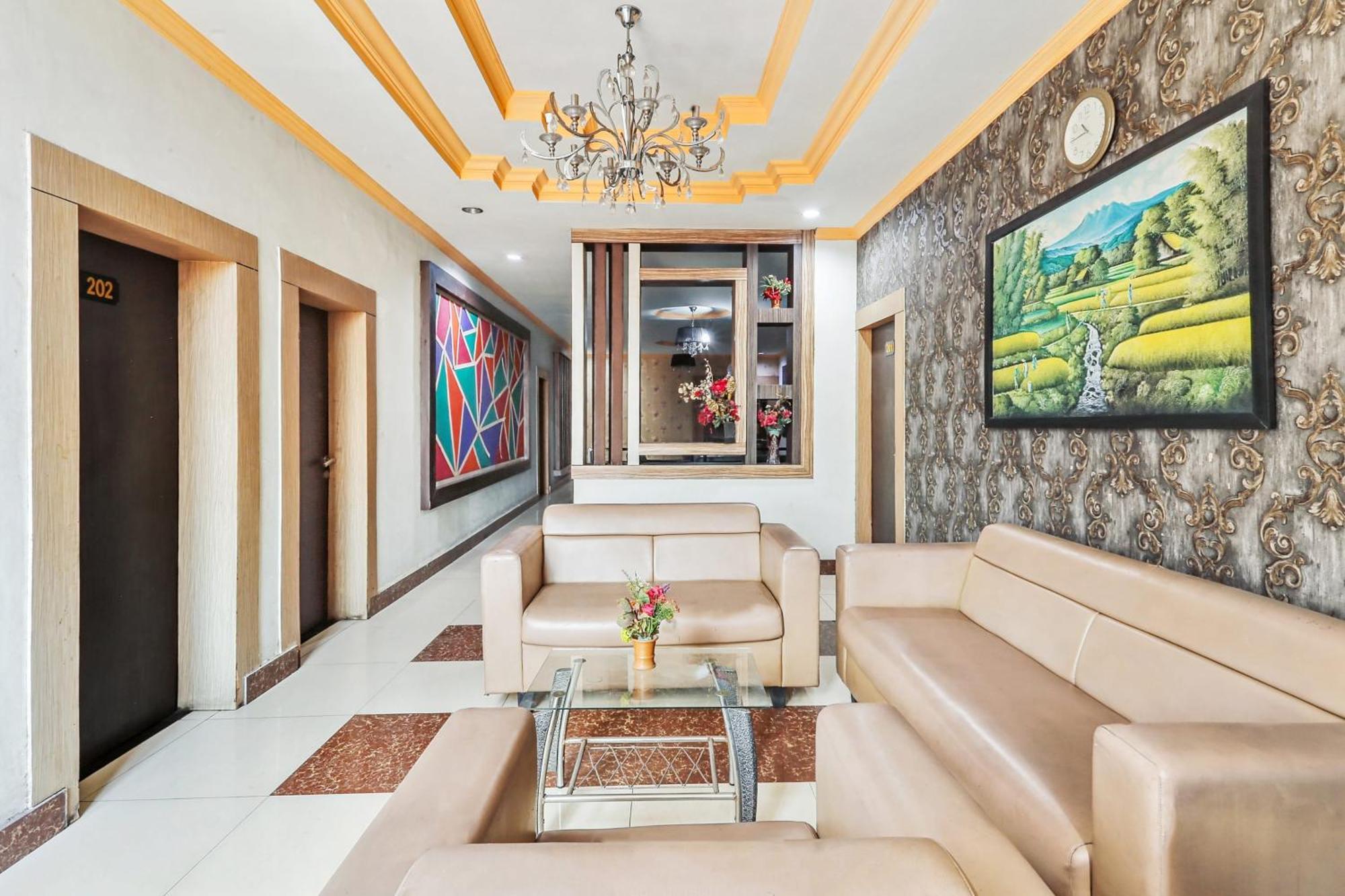 Collection O 93163 Hotel Grand Kartika Pare-Pare Ngoại thất bức ảnh