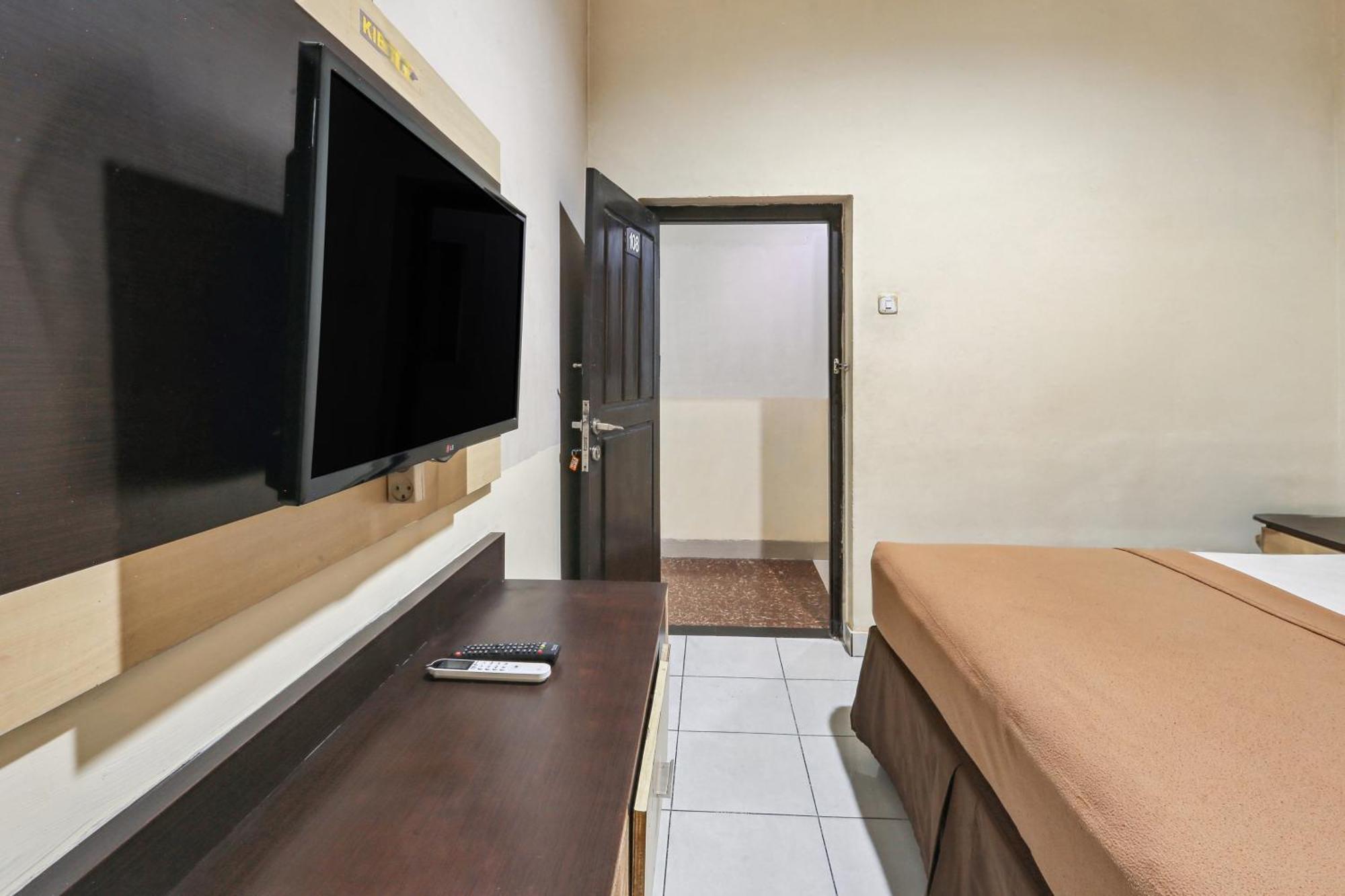 Collection O 93163 Hotel Grand Kartika Pare-Pare Ngoại thất bức ảnh