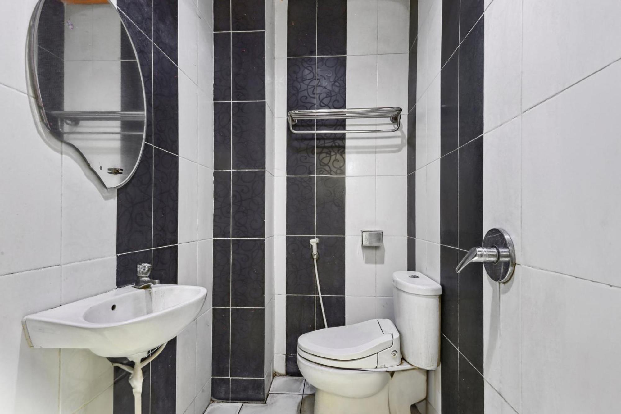 Collection O 93163 Hotel Grand Kartika Pare-Pare Ngoại thất bức ảnh