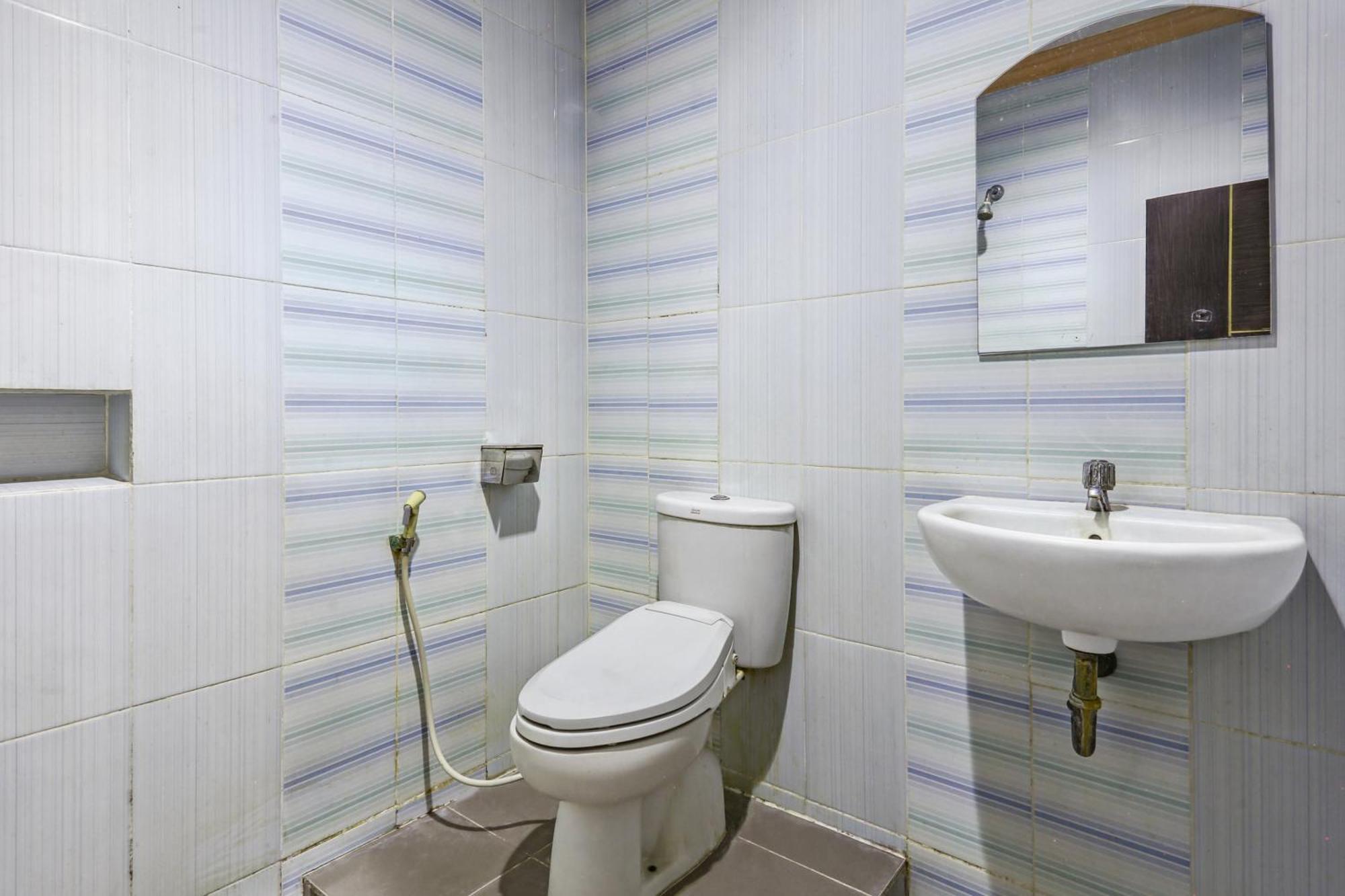 Collection O 93163 Hotel Grand Kartika Pare-Pare Ngoại thất bức ảnh
