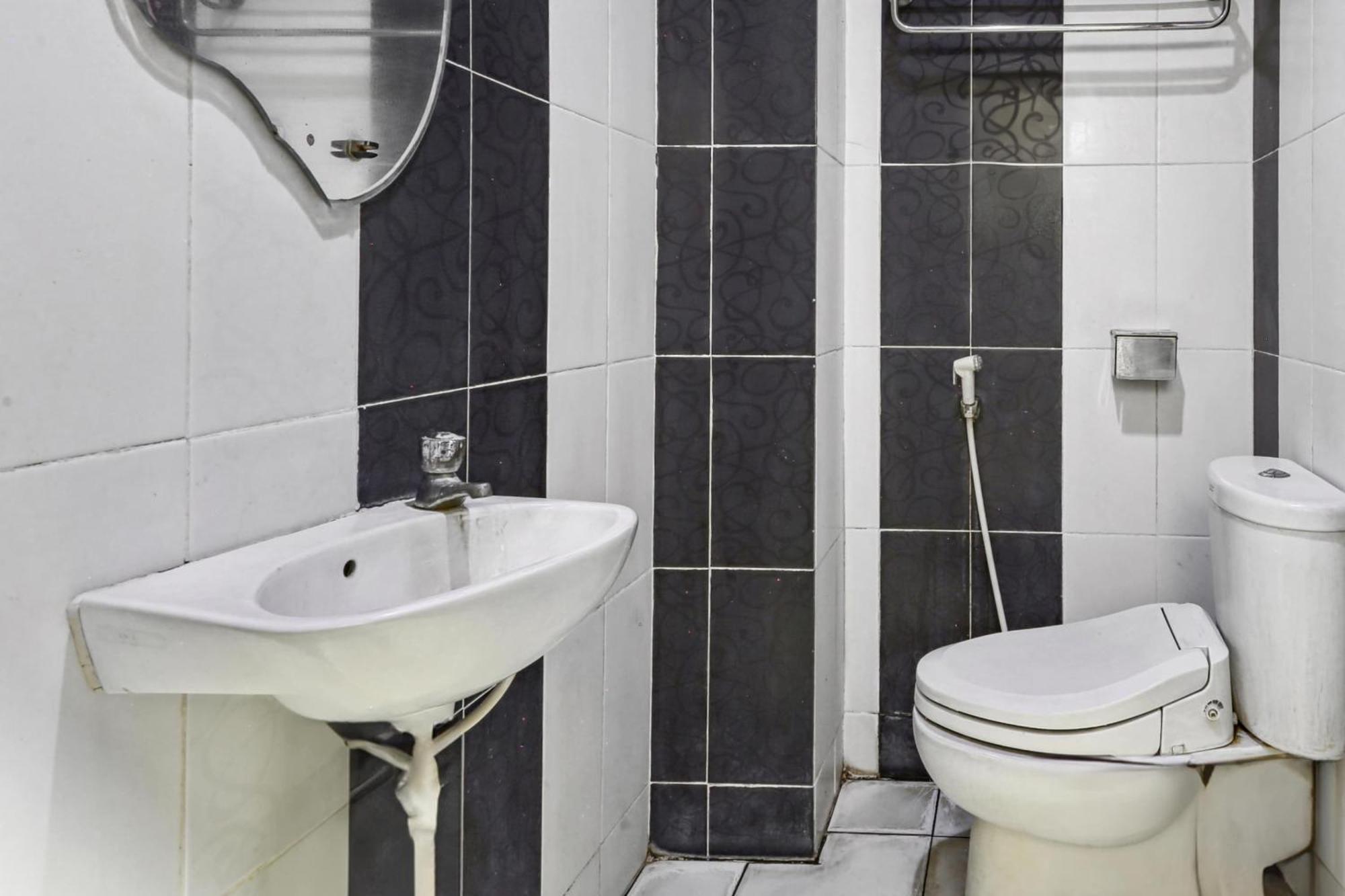 Collection O 93163 Hotel Grand Kartika Pare-Pare Ngoại thất bức ảnh